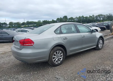 2012 Volkswagen Passat 2.5L S z USA, uszkodzony, nr VIN 1VWAP7A36CC032064